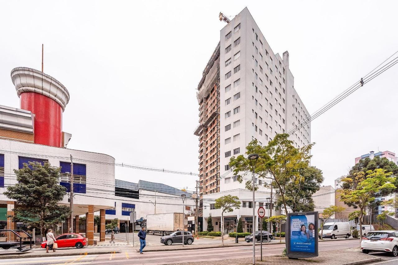 Predio Fantastico No Bairro Mais Requisitado De กูรีตีบา ภายนอก รูปภาพ